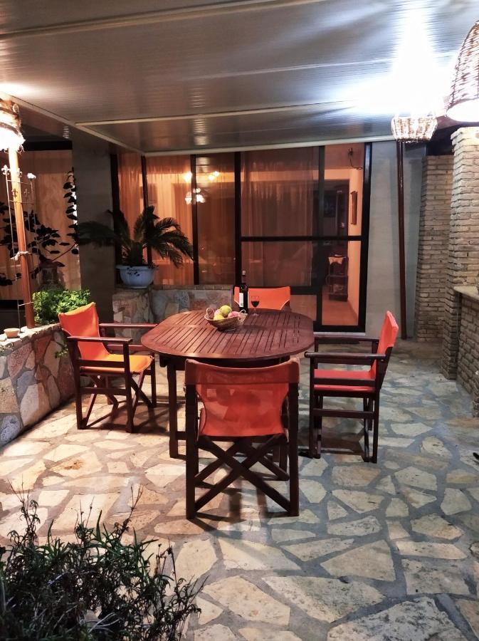 Mila LA villa Kastron  Luaran gambar