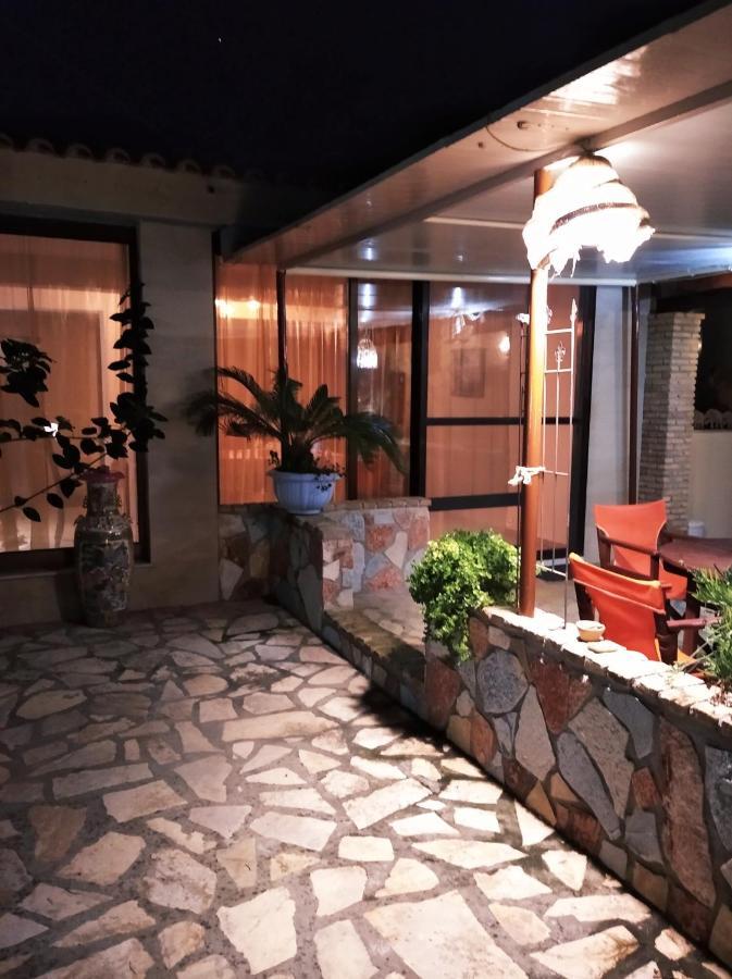 Mila LA villa Kastron  Luaran gambar