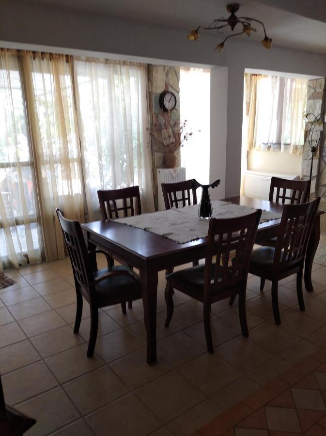 Mila LA villa Kastron  Luaran gambar