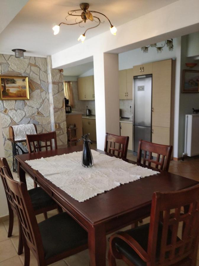 Mila LA villa Kastron  Luaran gambar