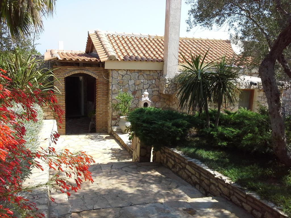 Mila LA villa Kastron  Luaran gambar
