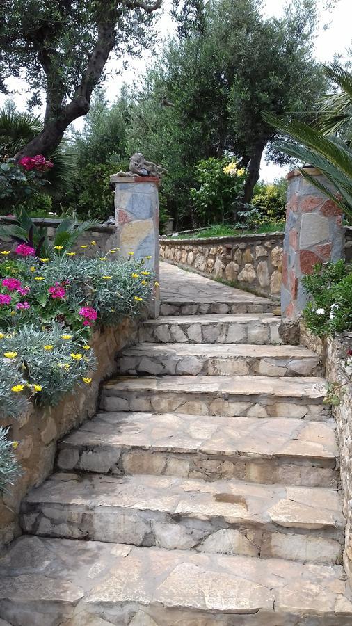 Mila LA villa Kastron  Luaran gambar